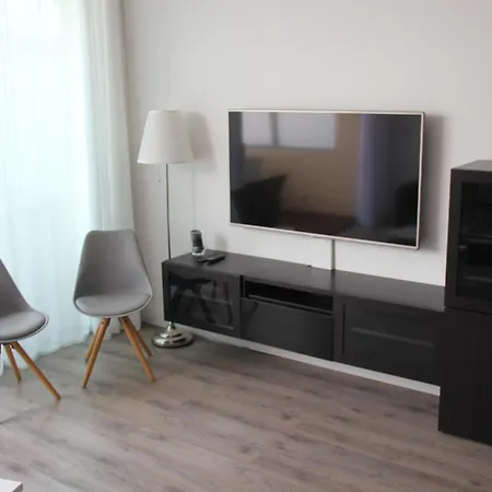 Pieds Dans L'eau Αζάτσιο