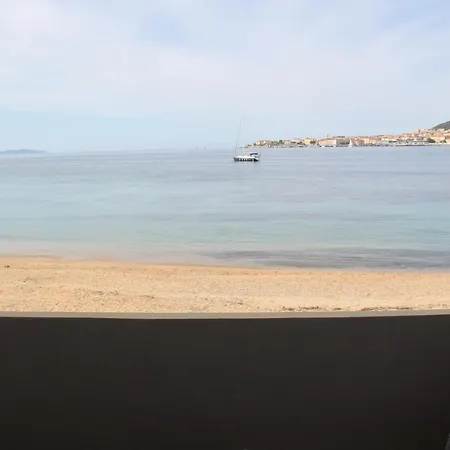 Pieds Dans L'eau Διαμέρισμα