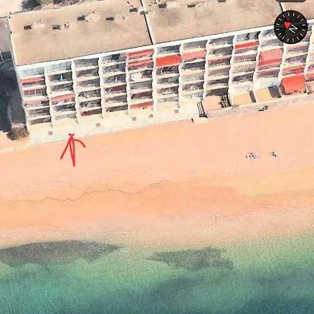 Pieds Dans L'eau * Αζάτσιο