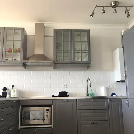 Pieds Dans L'eau Αζάτσιο