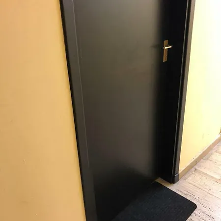 Pieds Dans L'eau Αζάτσιο