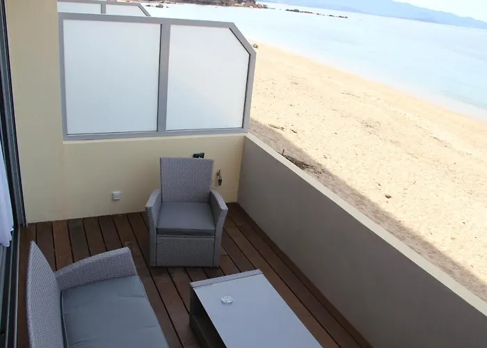 Pieds Dans L'eau Ajaccio (Corsica)